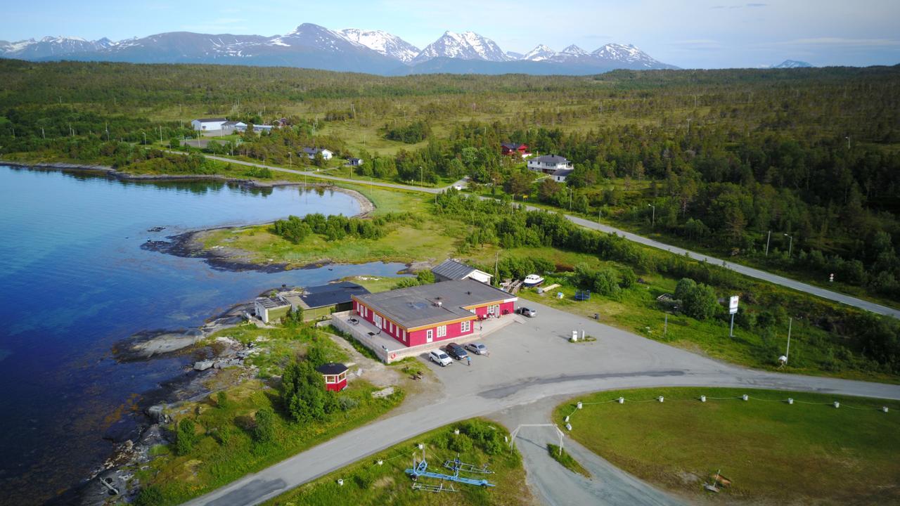 Vikran Vacation: Sea Fishing And Northern Lights Экстерьер фото